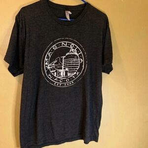 MAGNOLIA HOME Chip & Joanna Gaines Waco Texas Est 2003 Unisex T-Shirt MED